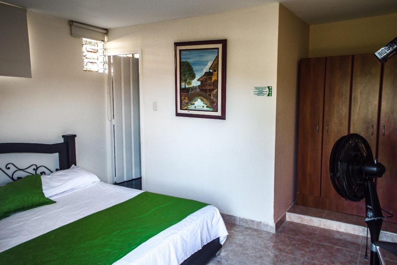Alojamiento Campestre Hawaii Montenegro Luaran gambar